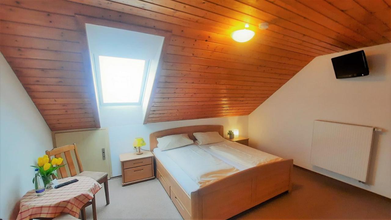 Gasthof Lamprecht ไพทิง ภายนอก รูปภาพ