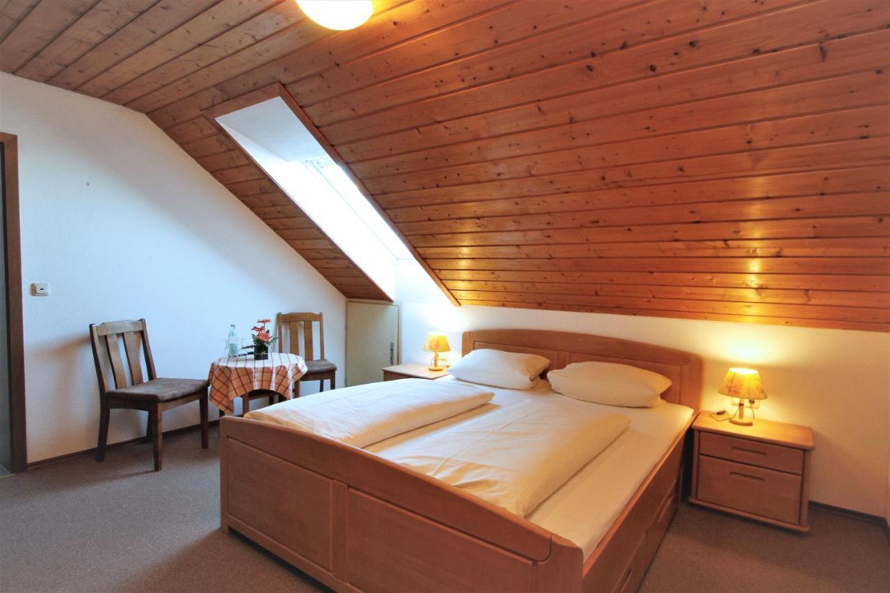 Gasthof Lamprecht ไพทิง ภายนอก รูปภาพ